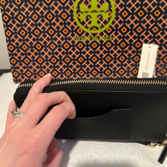 Tory Burch Emerson Wristlet Zip Continental Wallet Black Gold - Picture 5 of 10